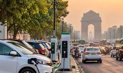 दिल्ली में 1 नवंबर से दोगुना होगा पार्किंग शुल्क, EV वालों को मिलेगी छूट