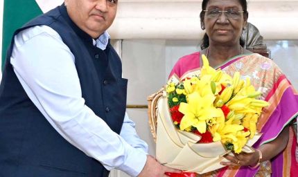 मुख्यमंत्री  विष्णु देव साय के निमंत्रण पर राष्ट्रपति ने स्वीकार किया बस्तर दशहरा के मुरिया दरबार में शामिल होने का आमंत्रण