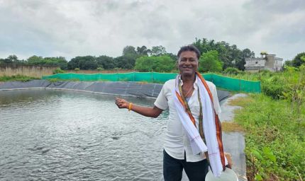 सेवा की कहानी: खाली पड़ी जमीन पर बायोफ्लॉक मछली पालन से विप्लब ने बनाई आय की नई राह
