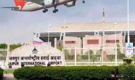 त्योहारों पर हवाई सफर महंगा, जयपुर से मुंबई-पुणे का किराया 20 हजार तक पहुंचा