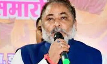 यूपी में गुंडई की पहचान है सपा की लाल टोपी : दयाशंकर सिंह