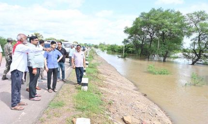 स्कूल शिक्षा मंत्री  गजेंद्र यादव की पहल पर भरदा में जलभराव की समस्या का त्वरित समाधान