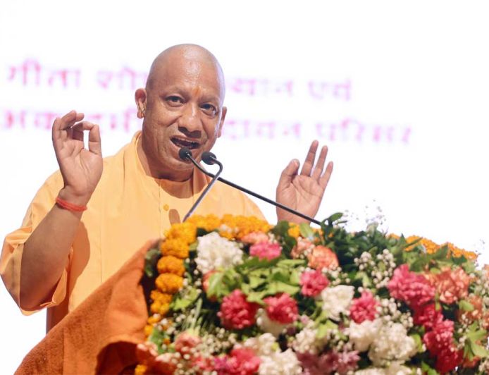 आस्था, सुशासन और रोजगार से बदली यूपी की तस्वीर: मुख्यमंत्री योगी