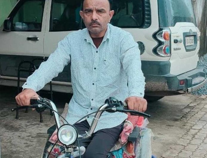 मंत्री  लक्ष्मी राजवाड़े की संवेदनशील पहल: आवेदन के 48 घंटे के भीतर दिव्यांग विष्णु लाल यादव को मिली इलेक्ट्रिक स्कूटी