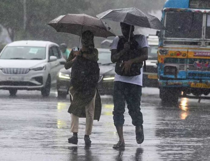 पंजाब-चंडीगढ़ में आज भी बारिश के आसार, 6 जिलों में भारी बारिश का यलो अलर्ट; कल से कमजोर होगा मानसून