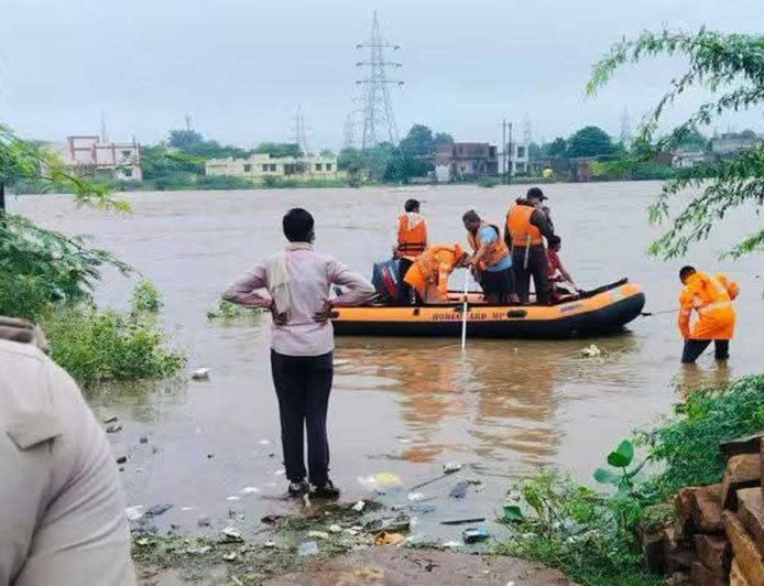 मध्यप्रदेश में फिर झमाझम बारिश का अलर्ट, 19 जिलों में भारी बारिश; ग्वालियर-चंबल के 6 जिलों में स्कूल बंद