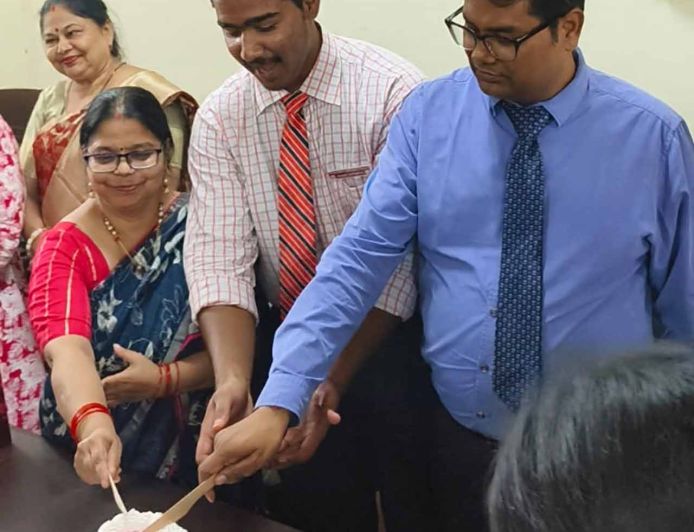 पीएम श्री केवी क्रमांक 5 में गुरुओं को नमन, हर्षोल्लास से मना शिक्षक दिवस