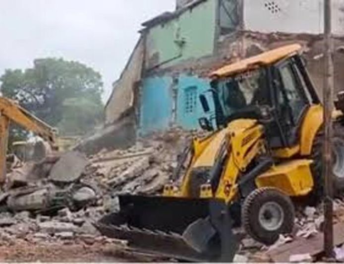 सहारनपुर के बाद मुरादाबाद में मस्जिद पर बुलडोजर की तैयारी, MDA ने 15 दिन का दिया नोटिस