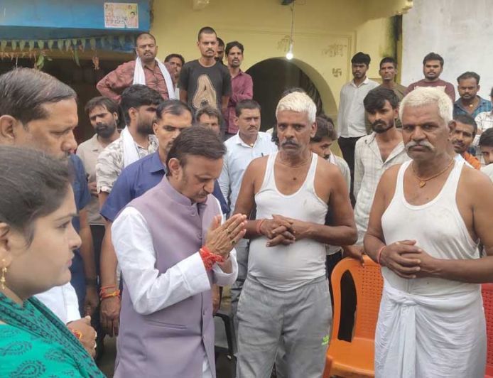 माफियाओं के विरुद्ध होगी सख्त कारवाई, दोषियों को मिलेगी कड़ी से कड़ी सजा: उप मुख्यमंत्री शुक्ल