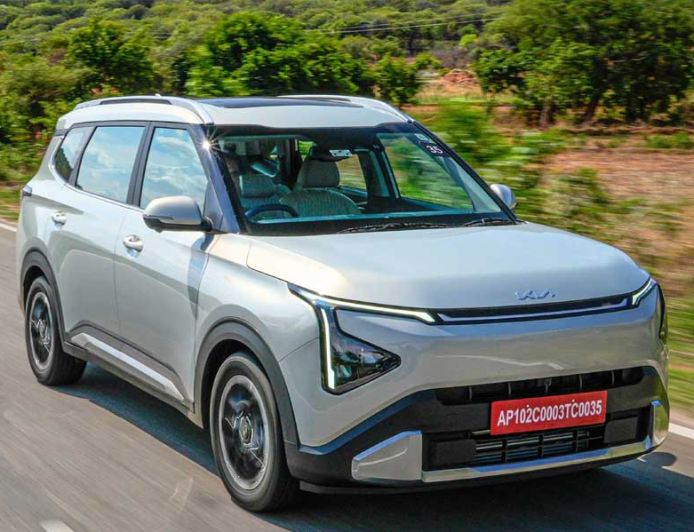 सितंबर में Kia Carens Clavis पर बंपर डिस्काउंट, ₹1.20 लाख तक सस्ती हुई कार