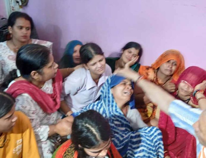 सागर में जहरीली शराब से 28 मौतें, फिर 7 दुकानें खोलने का आदेश; 100 से ज्यादा गांवों में नशामुक्ति अभियान