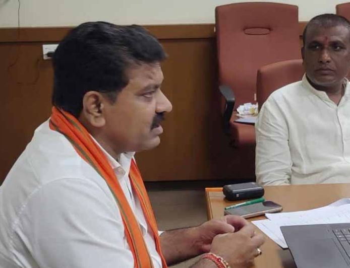 रायपुर : सेवा संकल्प अभियान- ‘आशीर्वाद का दीया’ कार्यक्रम की तैयारियों को लेकर उप मुख्यमंत्री विजय शर्मा ने की वर्चुअल समीक्षा