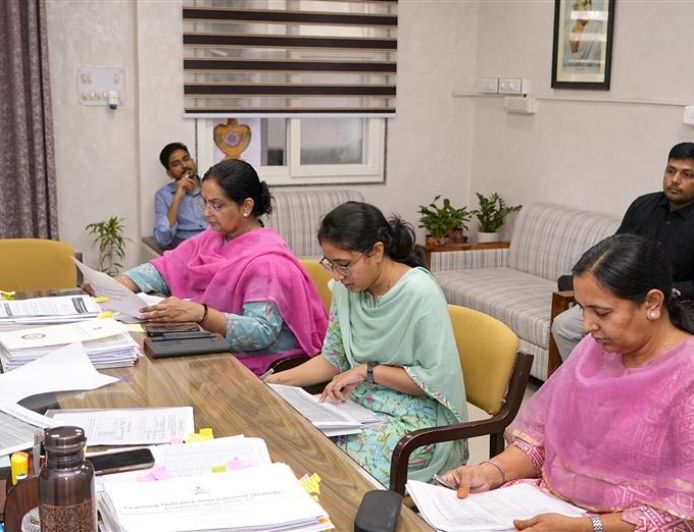 राजस्थान के मॉडल स्कूलों में शिक्षा सुधार पर जोर, रिक्त पद जल्द भरने के निर्देश