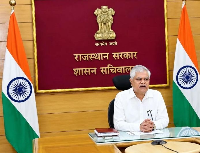 राज्य निर्वाचन आयोग के मुख्य निर्वाचन आयुक्त राजेश्वर सिंह के नाम से फेसबुक पर बनाई गई फर्जी प्रोफाइल