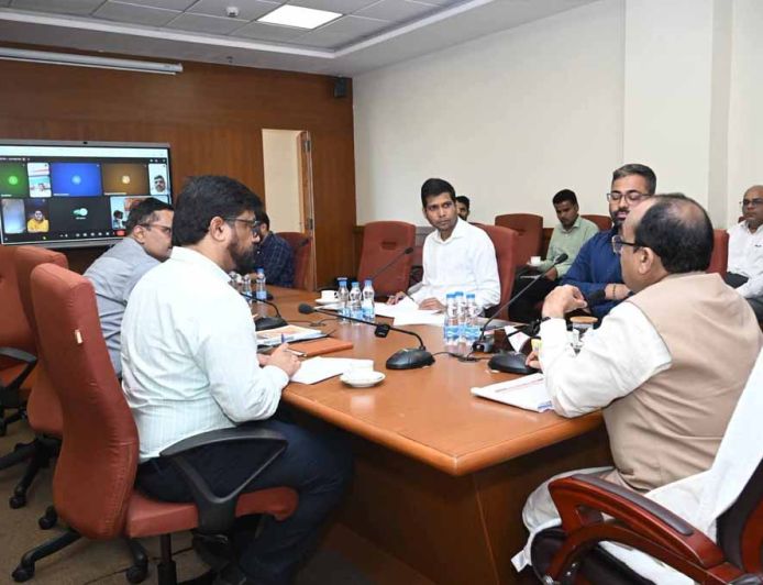 उप मुख्यमंत्री अरुण साव ने ‘सेवा संकल्प अभियान’ की तैयारियों की समीक्षा, 17 सितंबर से शुरू होगा अभियान