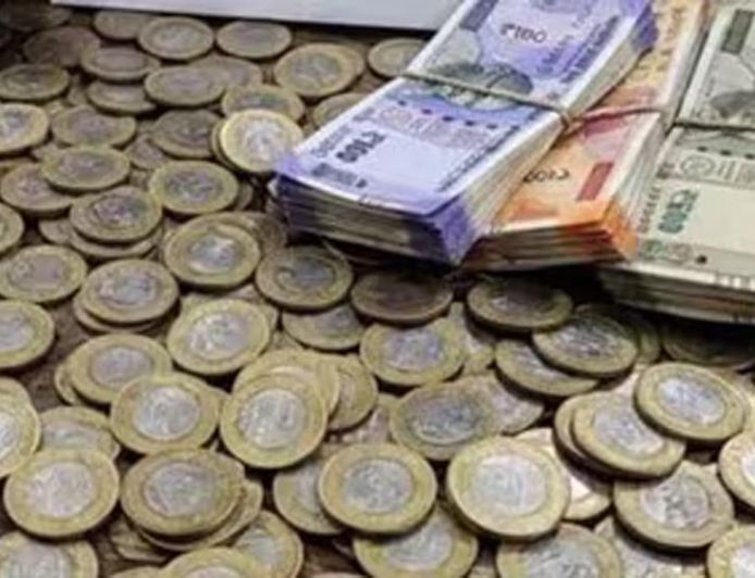 सहारनपुर में नकली सिक्कों की फैक्ट्री का बड़ा खुलासा, 6 मशीनें और 59 डाई बरामद; अब सप्लायरों की तलाश