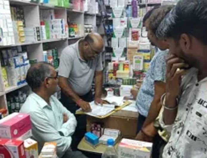 चंडीगढ़ में केमिस्ट दुकानों पर छापेमारी, नशीले कैप्सूल और सिरप का स्टॉक जब्त