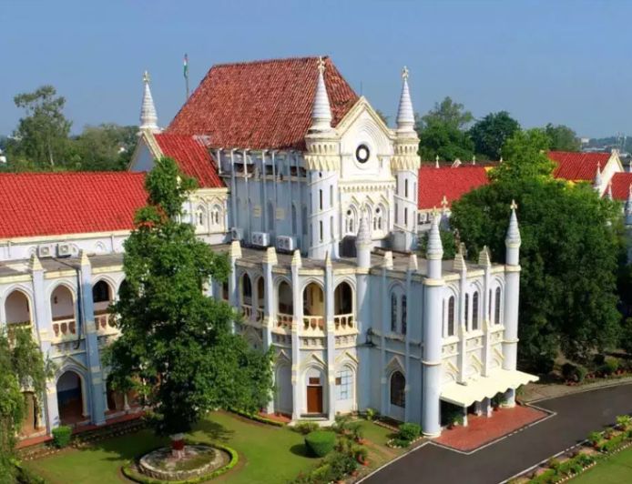 MP के 70 हजार शिक्षकों की बढ़ सकती है सैलरी, ₹20 हजार तक लाभ
