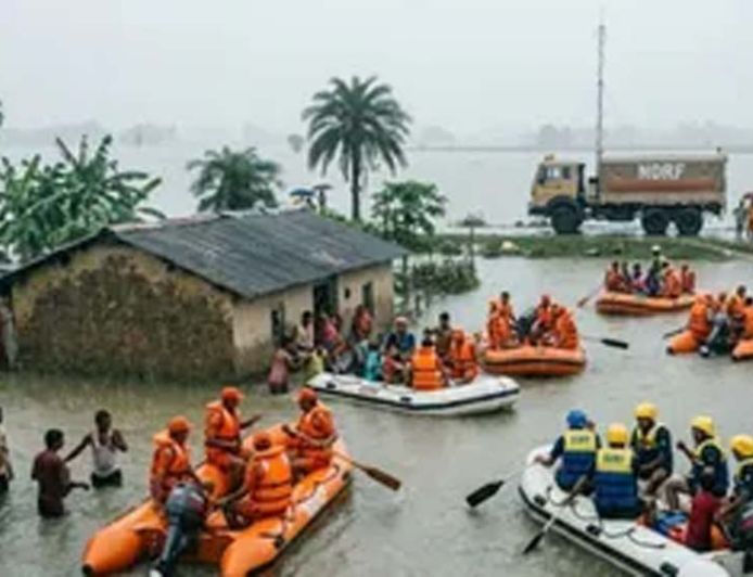 बिहार में भारी बारिश का अलर्ट, गंडक-बागमती-कोसी से जुड़े जिलों में प्रशासन सतर्क