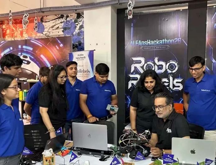 जयपुर में AI-रोबोटिक्स का जलवा, 24 घंटे के हैकाथॉन में युवाओं ने दिखाया हुनर
