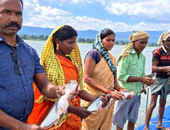 प्रधानमंत्री मत्स्य संपदा योजना से मल्हनिया जलाशय में बदली मछुआरों की जिंदगी
