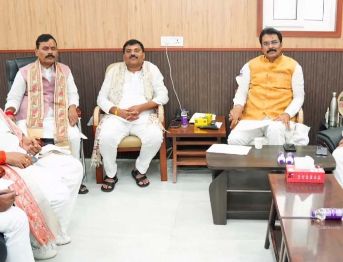 बिहार विधान परिषद की 8 सीटों पर NDA की तैयारी तेज, BJP दफ्तर में घटक दलों की बैठक