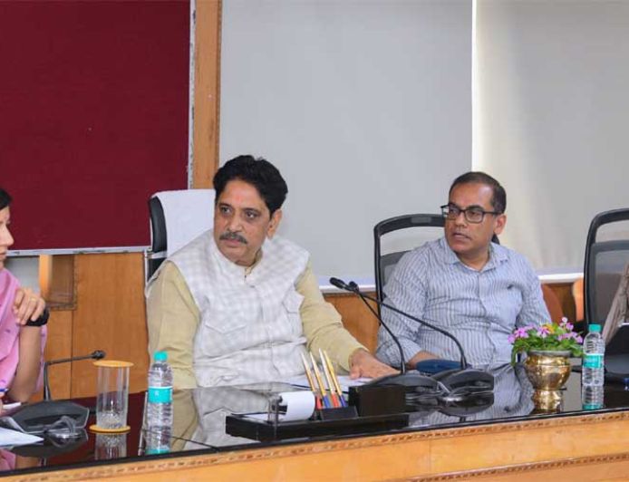 योगी सरकार के ट्रिलियन डॉलर अर्थव्यवस्था के लक्ष्य को आईटी-इलेक्ट्रॉनिक्स सेक्टर से मिलेगी नई गति