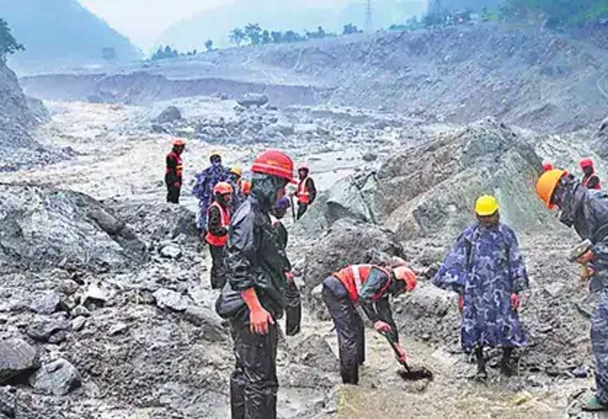 नेपाल में तबाही के 8 दिन बाद भी मलबे से निकल रहे शव, मौतों का आंकड़ा 1127 पहुंचा