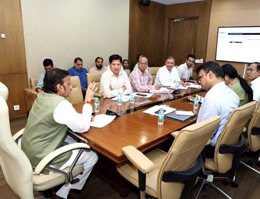 भौतिक रूप से तैयार स्वास्थ्य संस्थानों में मेन पॉवर, उपकरण एवं फर्नीचर की उपलब्धता करें सुनिश्चित : उप मुख्यमंत्री  शुक्ल