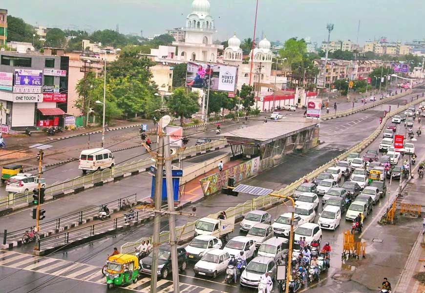 Indore Traffic Alert: रॉन्ग साइड वाहन चलाने वालों पर सख्ती, पहली बार 4 लोगों पर FIR दर्ज