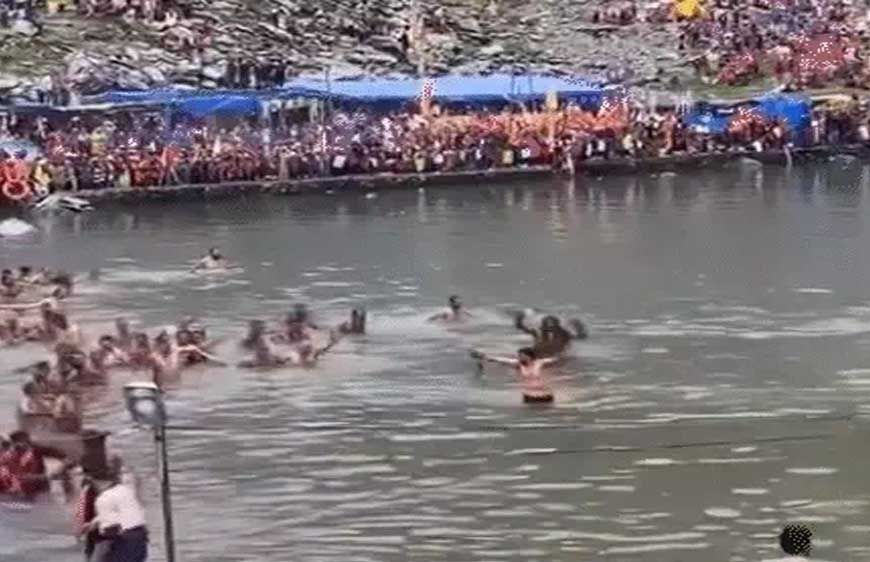 मणिमहेश डल झील में शाही स्नान के लिए उमड़ा आस्था का सैलाब, पंजाब-चंडीगढ़ से पहुंचे श्रद्धालु