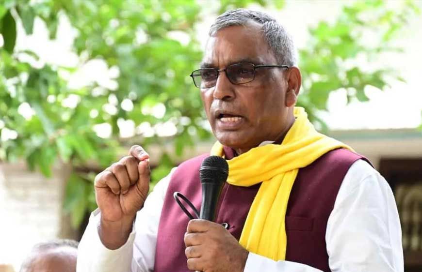 ‘लाल वाले खुद तिलचट्टों से मदद मांग रहे हैं’... ओपी राजभर का अखिलेश पर तीखा तंज