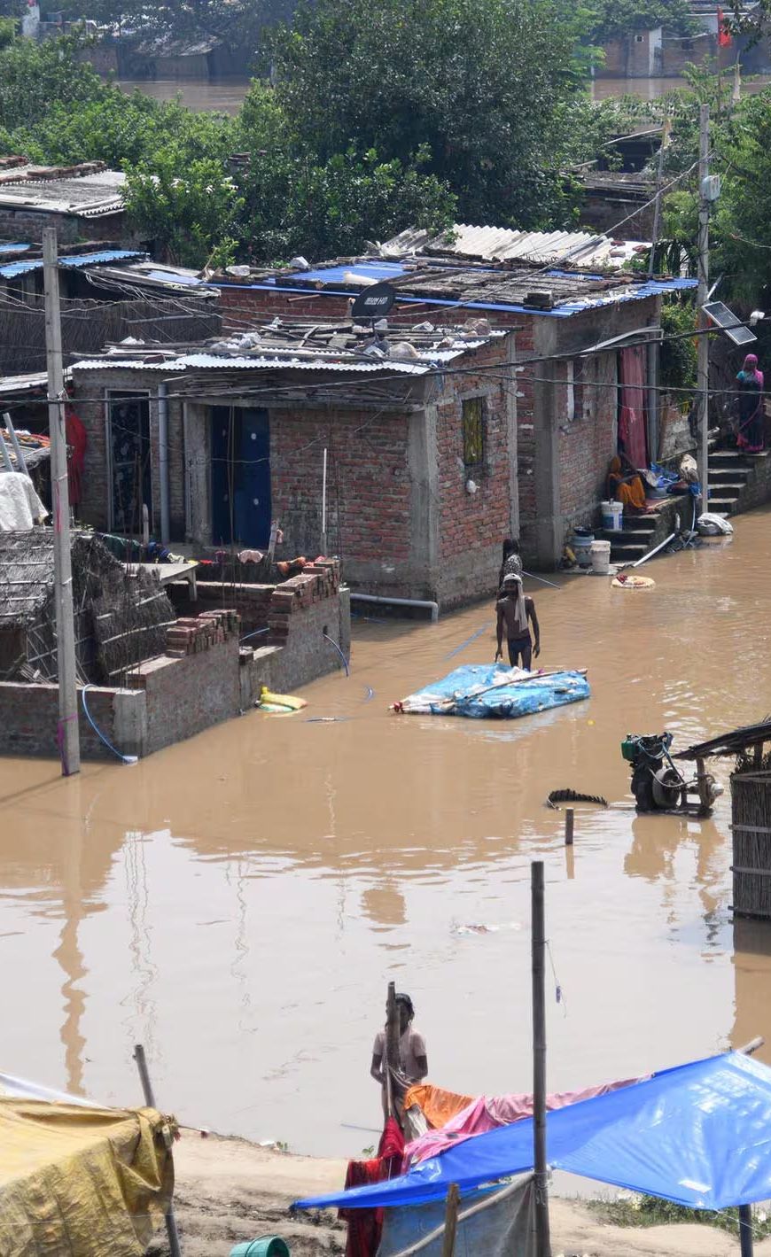 हार में बाढ़ का कहर: 13 जिलों में 28 लाख आबादी प्रभावित, गंगा समेत कई नदियां उफान पर