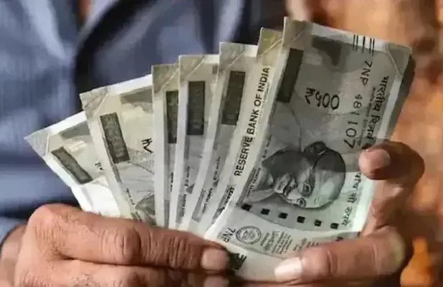 UP में आउटसोर्स कर्मचारियों को बड़ी राहत: मौजूदा वेतन नहीं घटेगा, न्यूनतम पारिश्रमिक भी तय