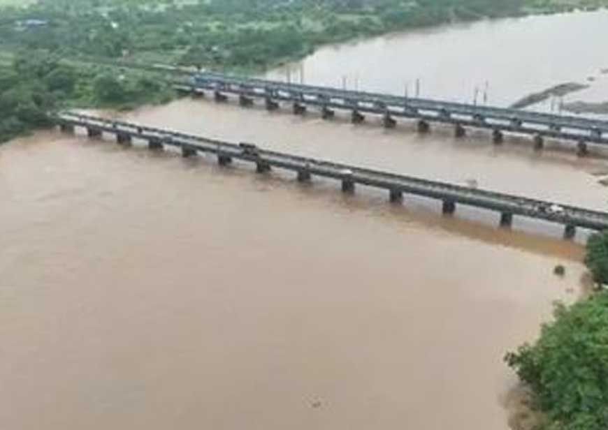 जबलपुर में नर्मदा का रौद्र रूप, 10 फीट बढ़ा जलस्तर; रेलवे ने 109 कर्मचारियों को किया तैनात