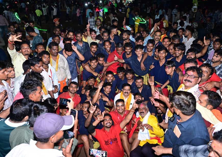 रायपुर : उप मुख्यमंत्री एवं कवर्धा विधायक विजय शर्मा कवर्धा में आयोजित दही हांडी उत्सव में हुए शामिल