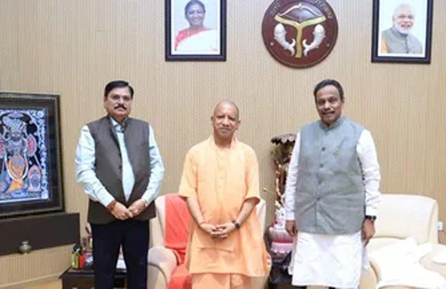 योगी से मिले BJP के नए यूपी प्रभारी विनोद तावड़े, 2027 चुनाव रणनीति पर मंथन