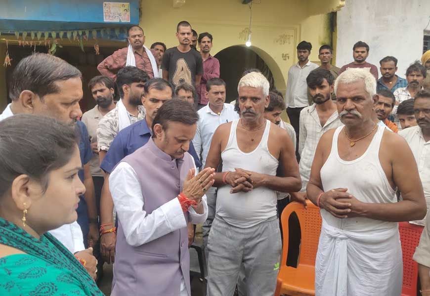 माफियाओं के विरुद्ध होगी सख्त कारवाई, दोषियों को मिलेगी कड़ी से कड़ी सजा: उप मुख्यमंत्री शुक्ल