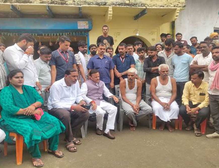 माफियाओं के विरुद्ध होगी सख्त कारवाई, दोषियों को मिलेगी कड़ी से कड़ी सजा: उप मुख्यमंत्री  शुक्ल