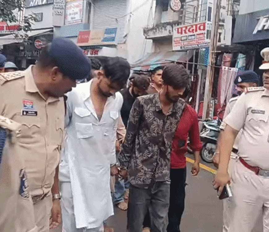 Bilaspur में बवाल के 5 आरोपियों का निकला जुलूस, पुलिस ने कराया पैदल मार्च