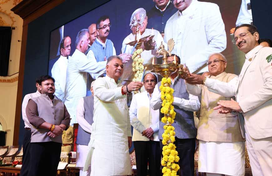 हमारी ज्ञान परंपरा में व्यावहारिकता, गहनता और जीवन का दर्शन : राज्यपाल पटेल