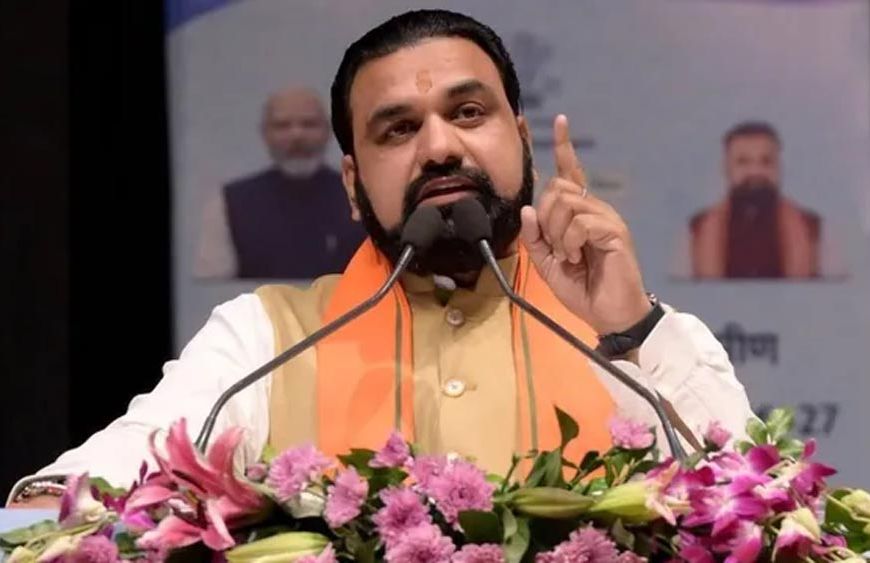 पटना में VIP ड्यूटी से गायब मिली महिला सिपाही सस्पेंड, गृहरक्षक पर भी होगी कार्रवाई