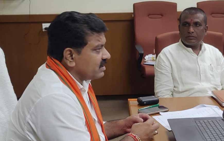 रायपुर : सेवा संकल्प अभियान- ‘आशीर्वाद का दीया’ कार्यक्रम की तैयारियों को लेकर उप मुख्यमंत्री विजय शर्मा ने की वर्चुअल समीक्षा