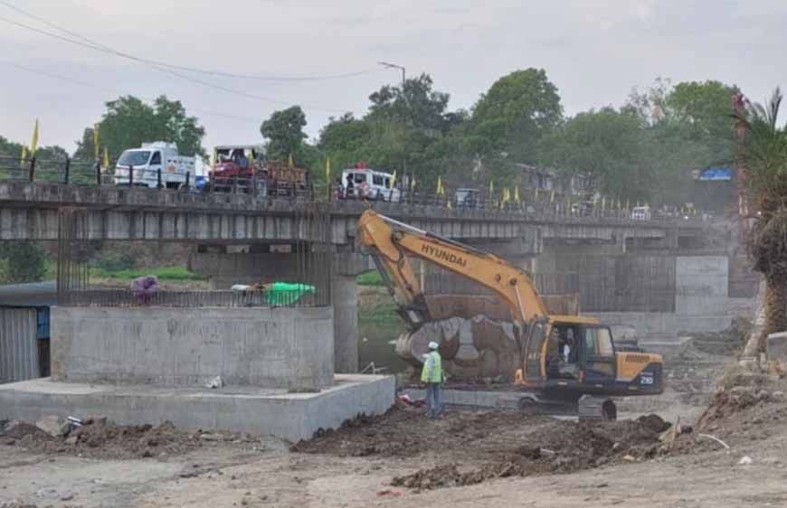 सिंहस्थ से पहले उज्जैन में घटिया निर्माण पर सांसद सख्त, गडकरी से की कड़ी कार्रवाई की मांग
