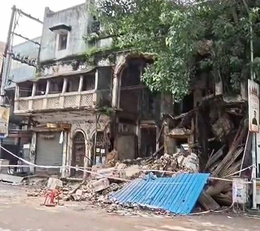 रायपुर में तेज आवाज में DJ बजाने से जर्जर इमारत का हिस्सा गिरा, मची अफरा-तफरी