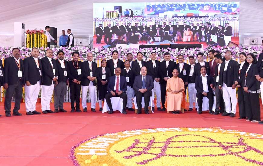 अधिवक्ताओं को सालाना पांच लाख तक कैशलेस मेडिकल इंश्योरेंस, चैंबर में फर्नीचर व उपकरण के लिए शासन करेगा सहयोगः सीएम
