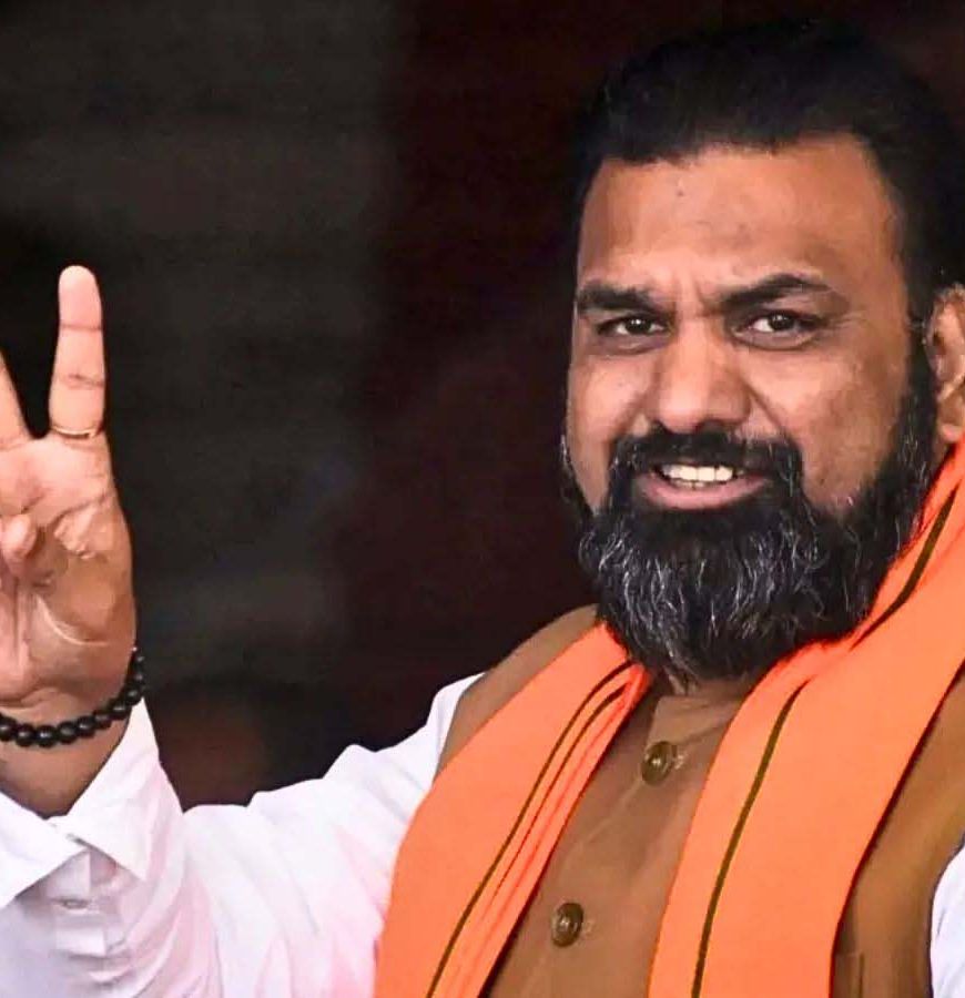 बिहार कैबिनेट की बैठक में मखाना विकास और गया के विष्णुपद मंदिर कॉरिडोर समेत 17 एजेंडों को मंजूरी मिली।