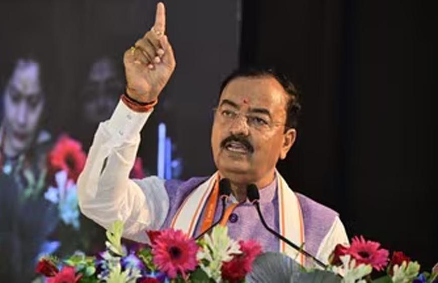 प्रयागराज में डिप्टी सीएम केशव प्रसाद मौर्य ने 2027 के चुनाव को लेकर अधिवक्ताओं को दिया बड़ा बयान