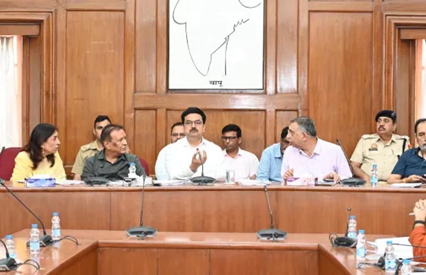 डूसू चुनाव को लेकर दिल्ली यूनिवर्सिटी सख्त, शिक्षकों को पक्षपात से बचने का निर्देश