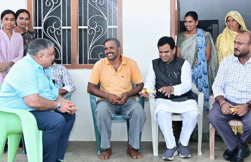 सेवा संकल्प अभियान के तहत ग्रामीणों के बीच पहुंचे पर्यटन एवं संस्कृति मंत्री राजेश अग्रवाल